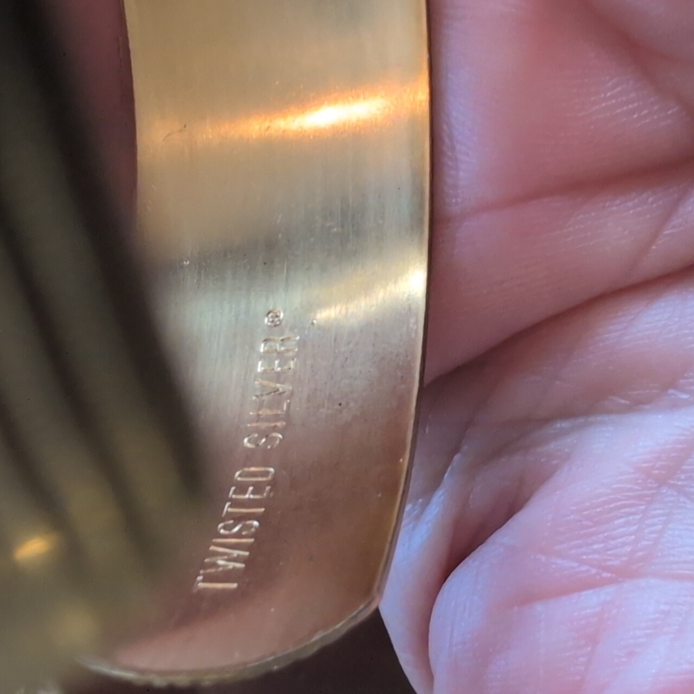 Elegant Gold Cuff Bracelets Set - Picture 7 of 8